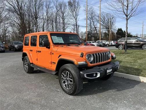 2025 Jeep Wrangler 4-Door Sahara 4x4