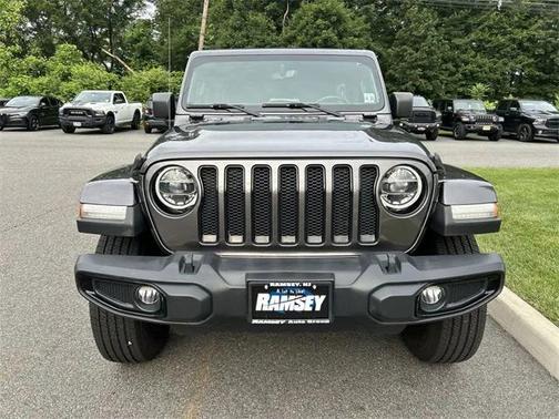 2020 Jeep Wrangler Unlimited Sahara Altitude 4X4
