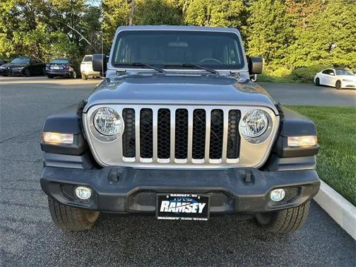 2020 Jeep Gladiator Sport S 4X4