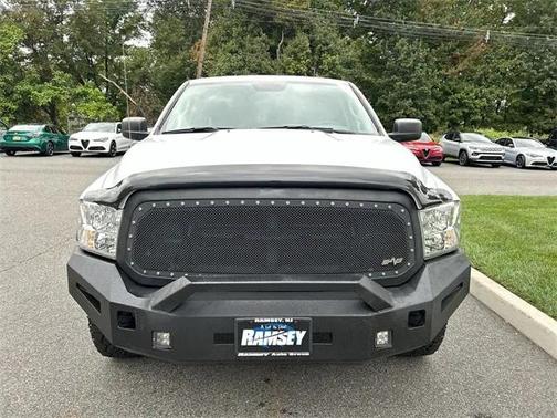 2018 RAM 1500 Express Quad Cab 4x4 64' Box