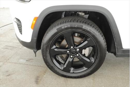 2024 Jeep Grand Cherokee Laredo X 4x4