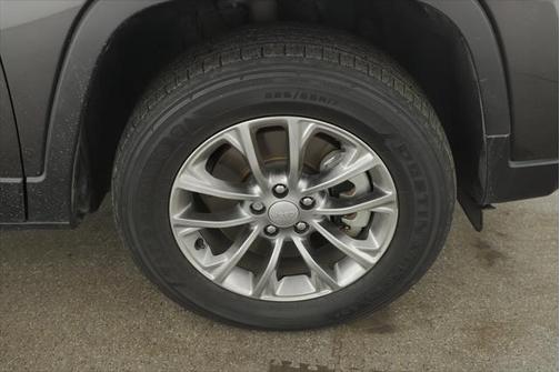 2021 Jeep Cherokee Latitude Lux 4X4