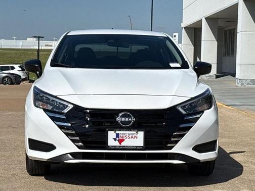 Cloud White 2025 Nissan Versa 1.6 S