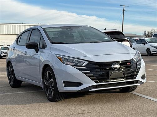 2024 Nissan Versa 1.6 SR