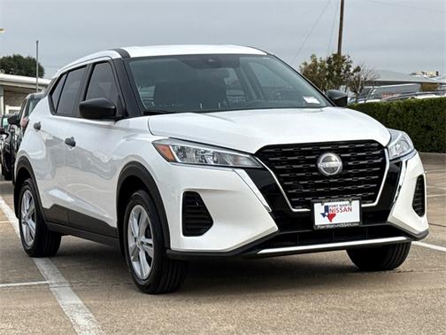 2025 Nissan Kicks S