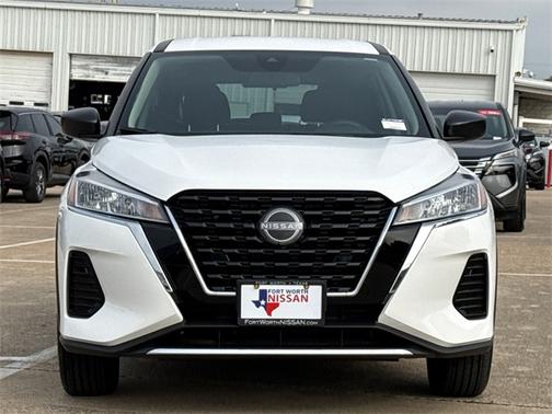 2025 Nissan Kicks S
