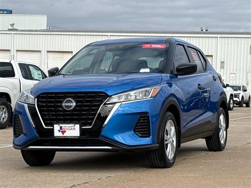 2025 Nissan Kicks S