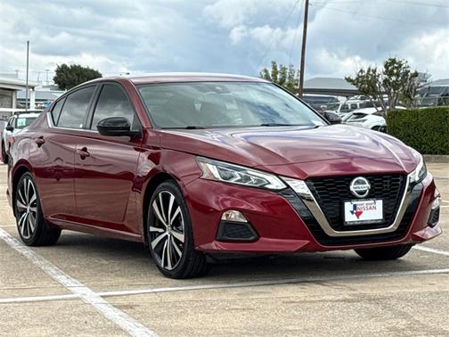 2022 Nissan Altima 2.5 SR