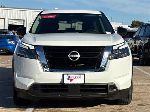 2025 Nissan Pathfinder S