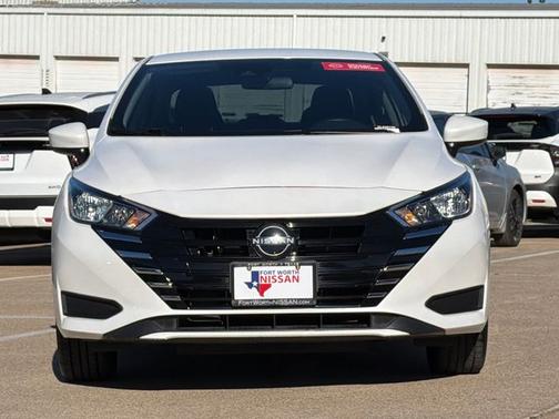 2023 Nissan Versa 1.6 SV