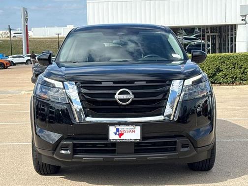 Black 2024 Nissan Pathfinder S