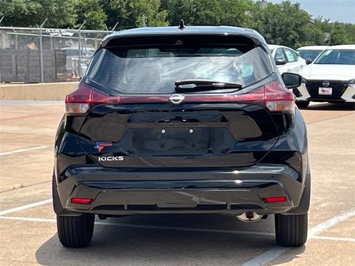 2022 Nissan Kicks S