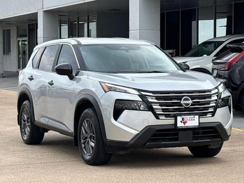 Brilliant Silver Metallic 2024 Nissan Rogue S