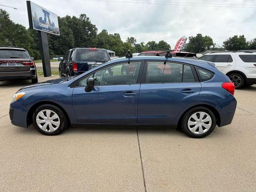 Blue 2012 Subaru Impreza 2.0i