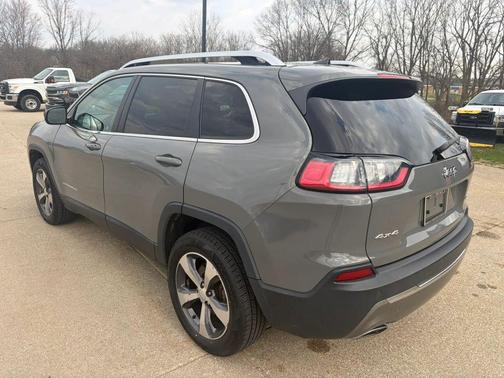 Sting-Gray Clearcoat 2019 Jeep Cherokee Limited