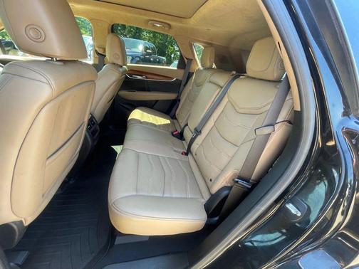 2018 Cadillac XT5 Platinum