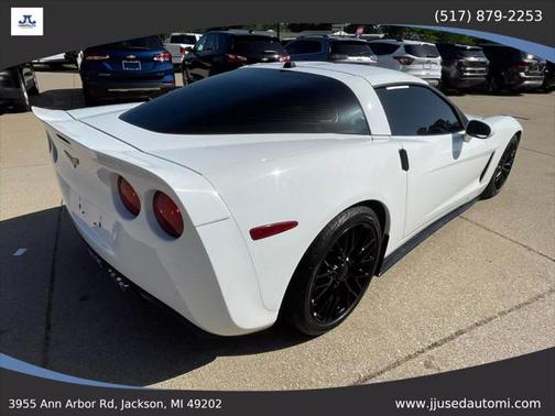 2005 Chevrolet Corvette Base
