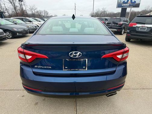 2017 Hyundai SONATA SE