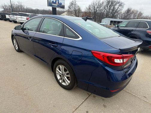 2017 Hyundai SONATA SE