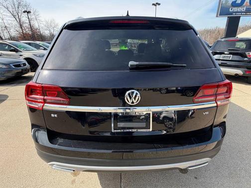 2018 Volkswagen Atlas SE w/Tech Pkg Sport Utility 4D
