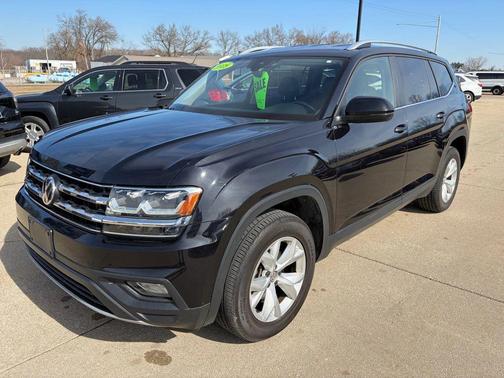 2018 Volkswagen Atlas SE w/Tech Pkg Sport Utility 4D