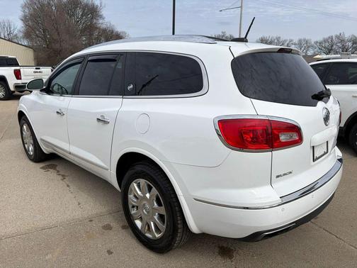 White 2016 Buick Enclave Premium