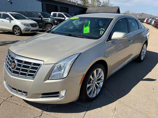 Gold 2015 Cadillac XTS Luxury