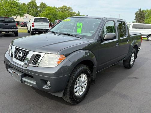 Black 2015 Nissan Frontier SV