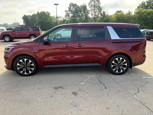 Flare Red 2022 Kia Carnival EX