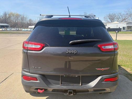 Granite Crystal Metallic Clearcoat 2015 Jeep Cherokee Sport