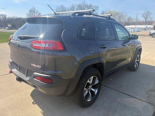 Granite Crystal Metallic Clearcoat 2015 Jeep Cherokee Sport