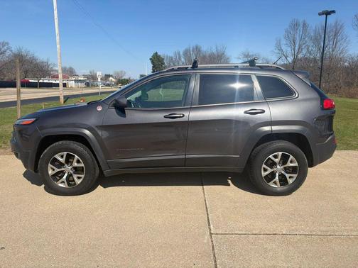 Granite Crystal Metallic Clearcoat 2015 Jeep Cherokee Sport
