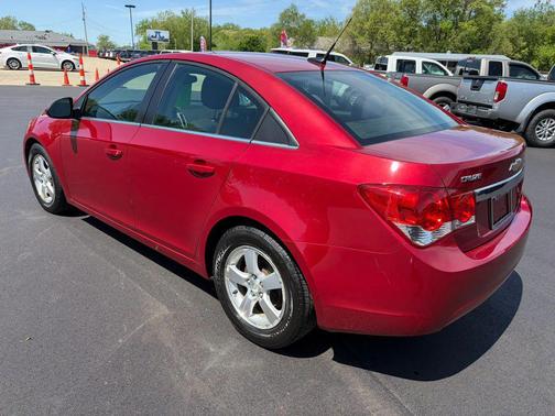 Red 2013 Chevrolet Cruze 1LT