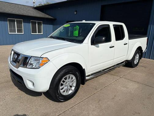 Glacier White 2018 Nissan Frontier SV