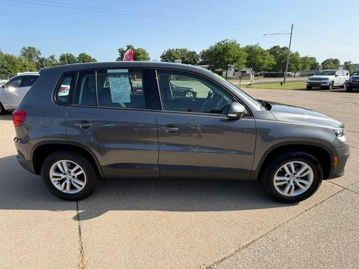 Pepper Gray Metallic 2014 Volkswagen Tiguan Auto S