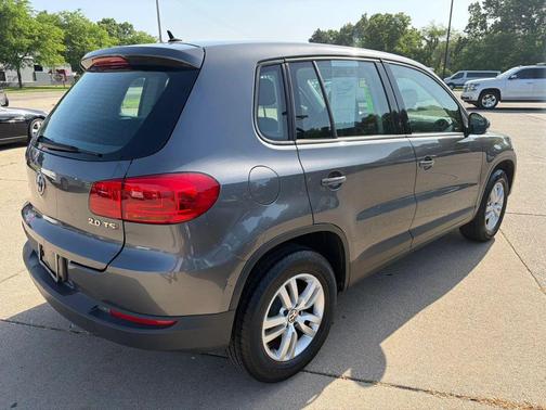 Pepper Gray Metallic 2014 Volkswagen Tiguan Auto S