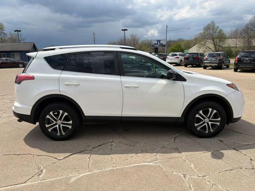 Super White 2016 Toyota RAV4 LE