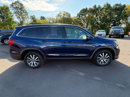Blue 2019 Honda Pilot EX