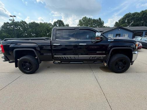 Onyx Black 2015 GMC Sierra 2500 SLT