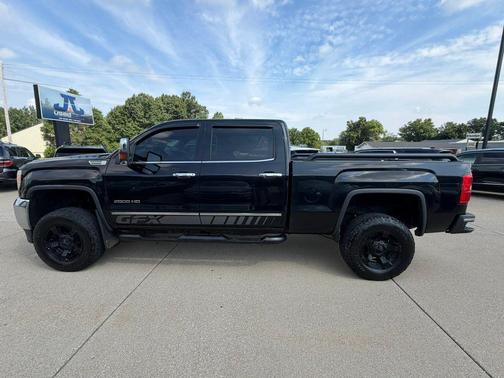 Onyx Black 2015 GMC Sierra 2500 SLT