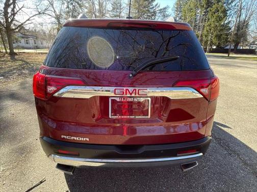 2017 GMC Acadia SLE-2