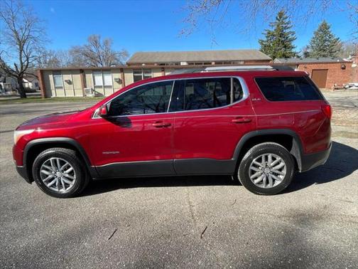 2017 GMC Acadia SLE-2