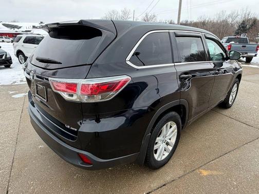 2015 Toyota Highlander LE