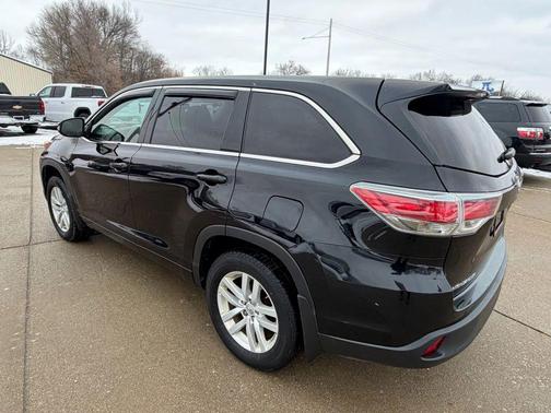 2015 Toyota Highlander LE
