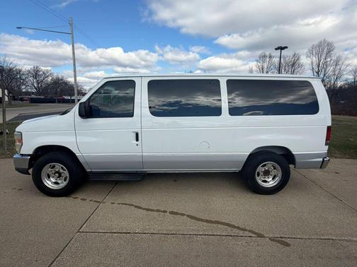 2008 Ford E150 Base