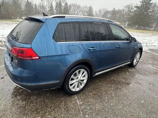 2017 Volkswagen Golf Alltrack TSI SE