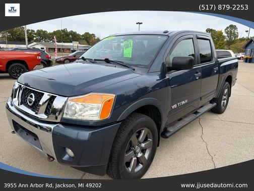 2015 Nissan Titan SV