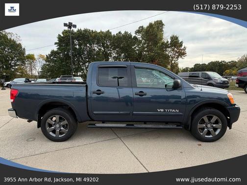 2015 Nissan Titan SV