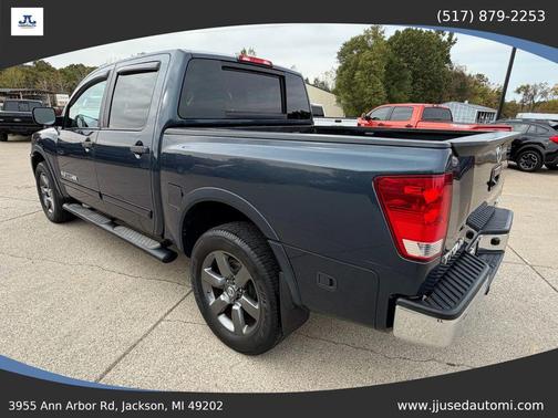 2015 Nissan Titan SV