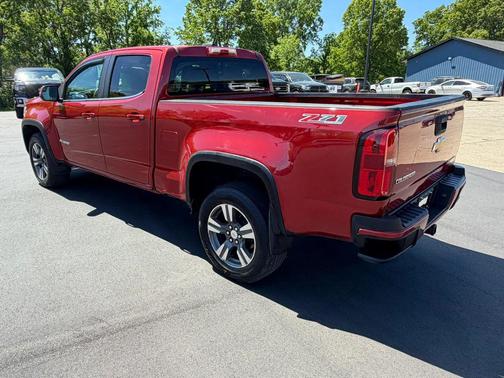 Red 2015 Chevrolet Colorado LT